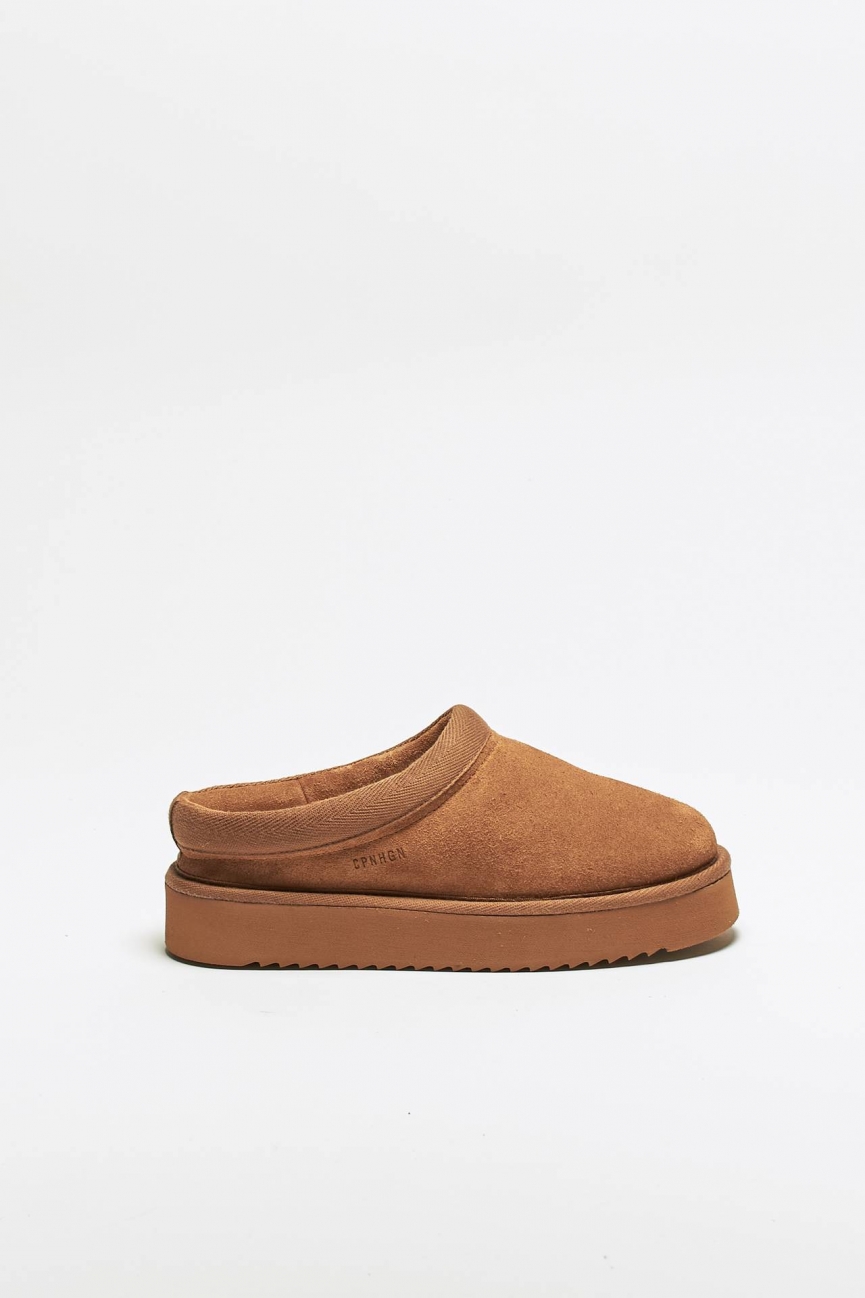 Ciabatta mule CPH217 in pelle scamosciata cognac