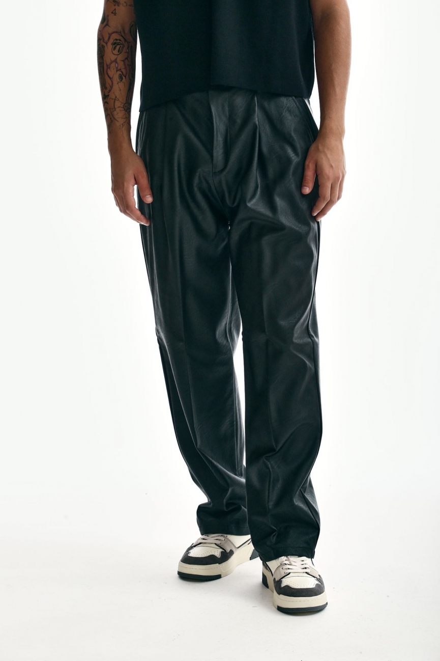 Pantalone ampio in ecopelle nero