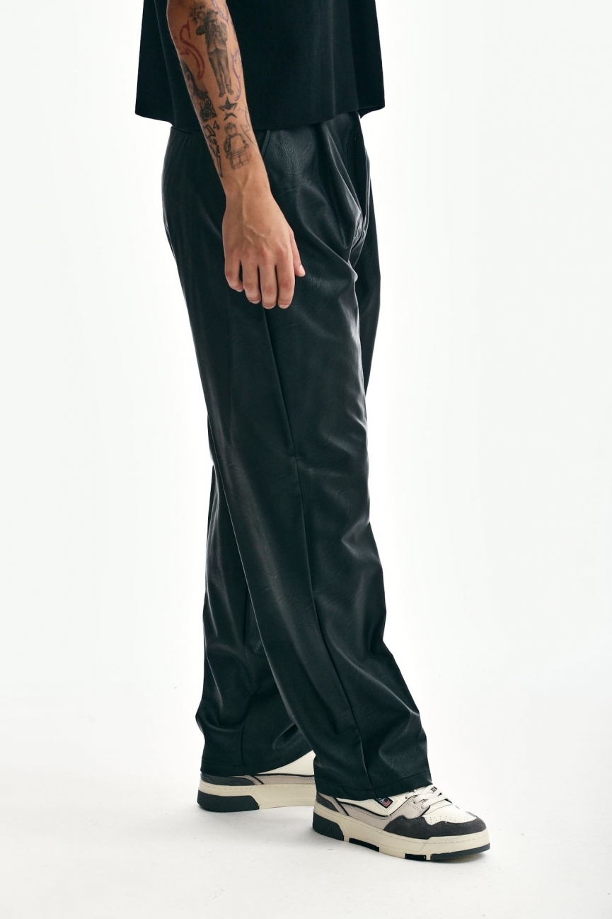 Pantalone ampio in ecopelle nero