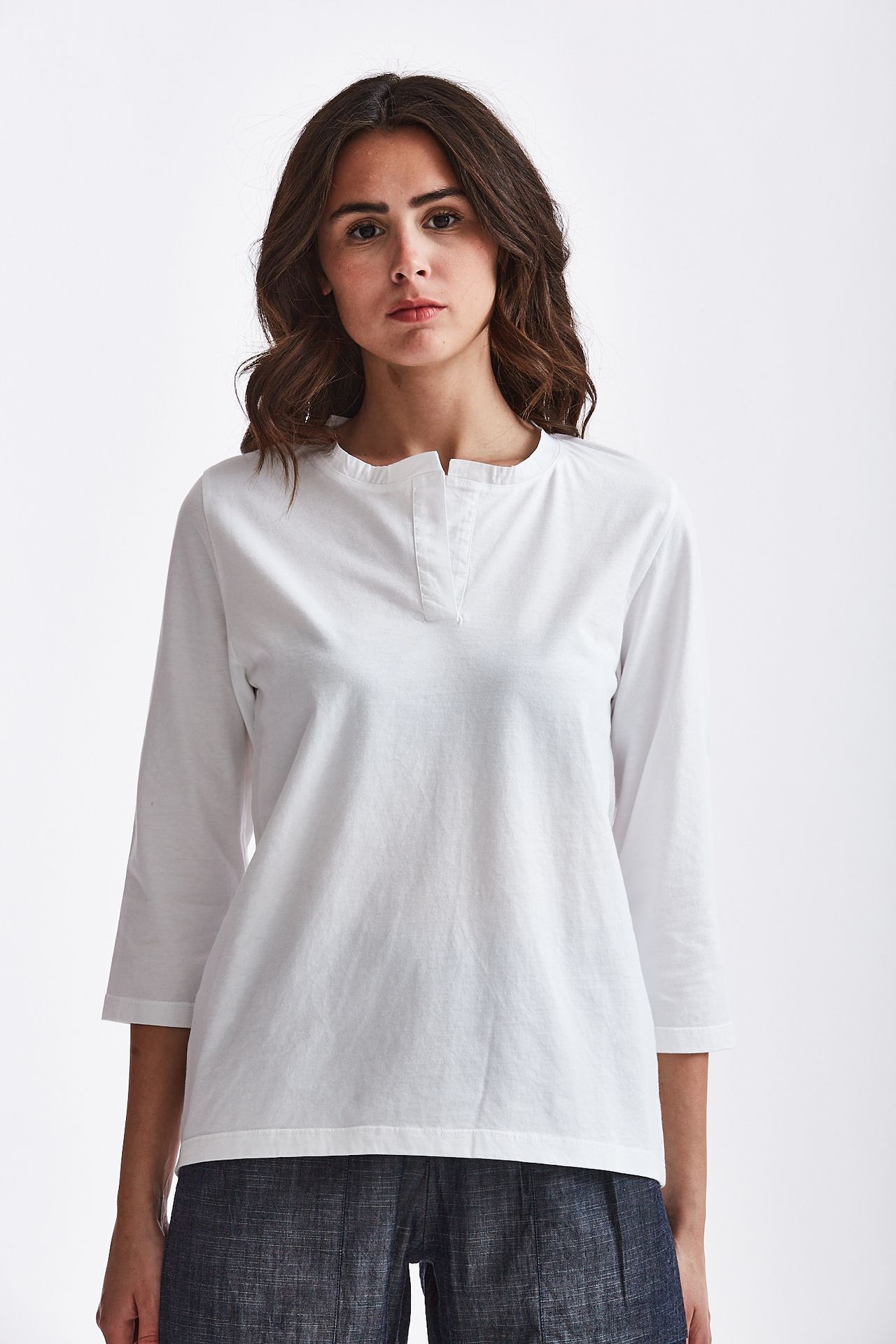 T-shirt serafino in cotone bianco