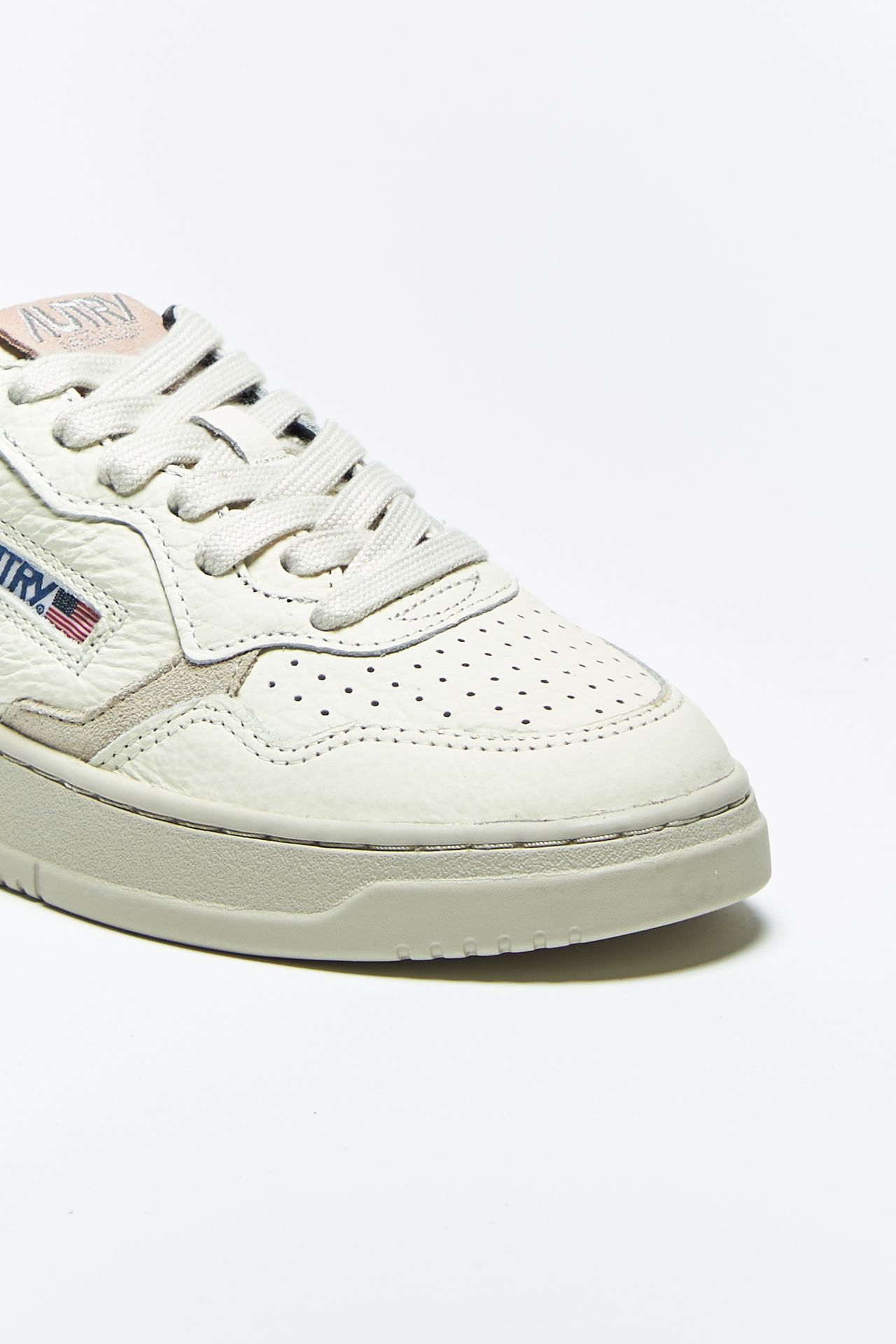 Sneakers MEDALIST LOW AVLW-LE18