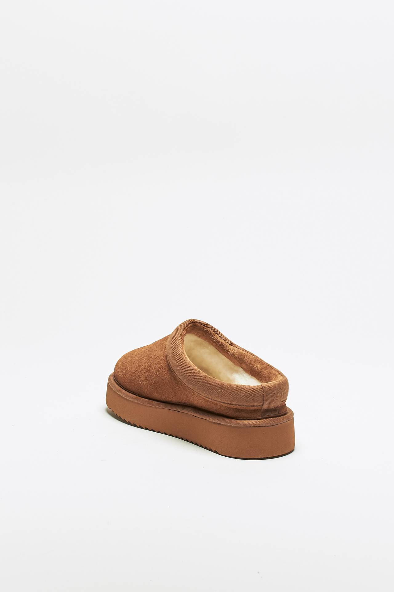 Ciabatta mule CPH217 in pelle scamosciata cognac