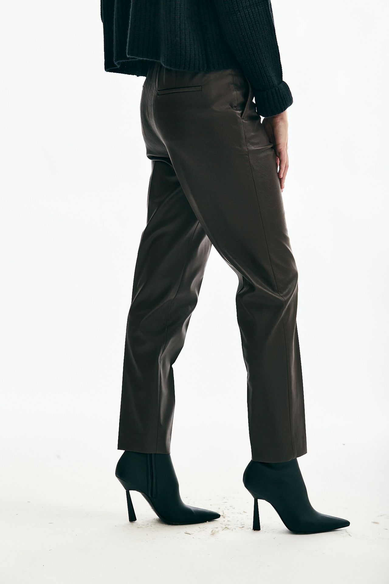 Pantaloni dritti GALEN in eco-pelle