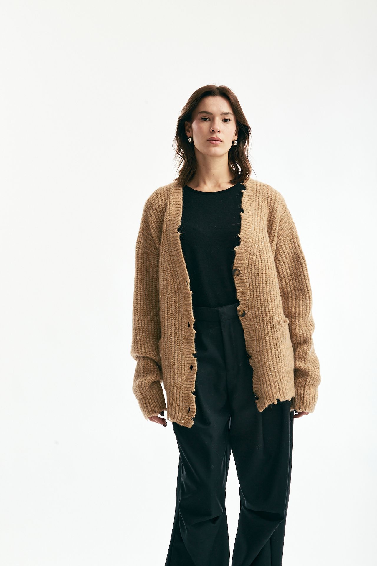 Cardigan over con pailettes cammello