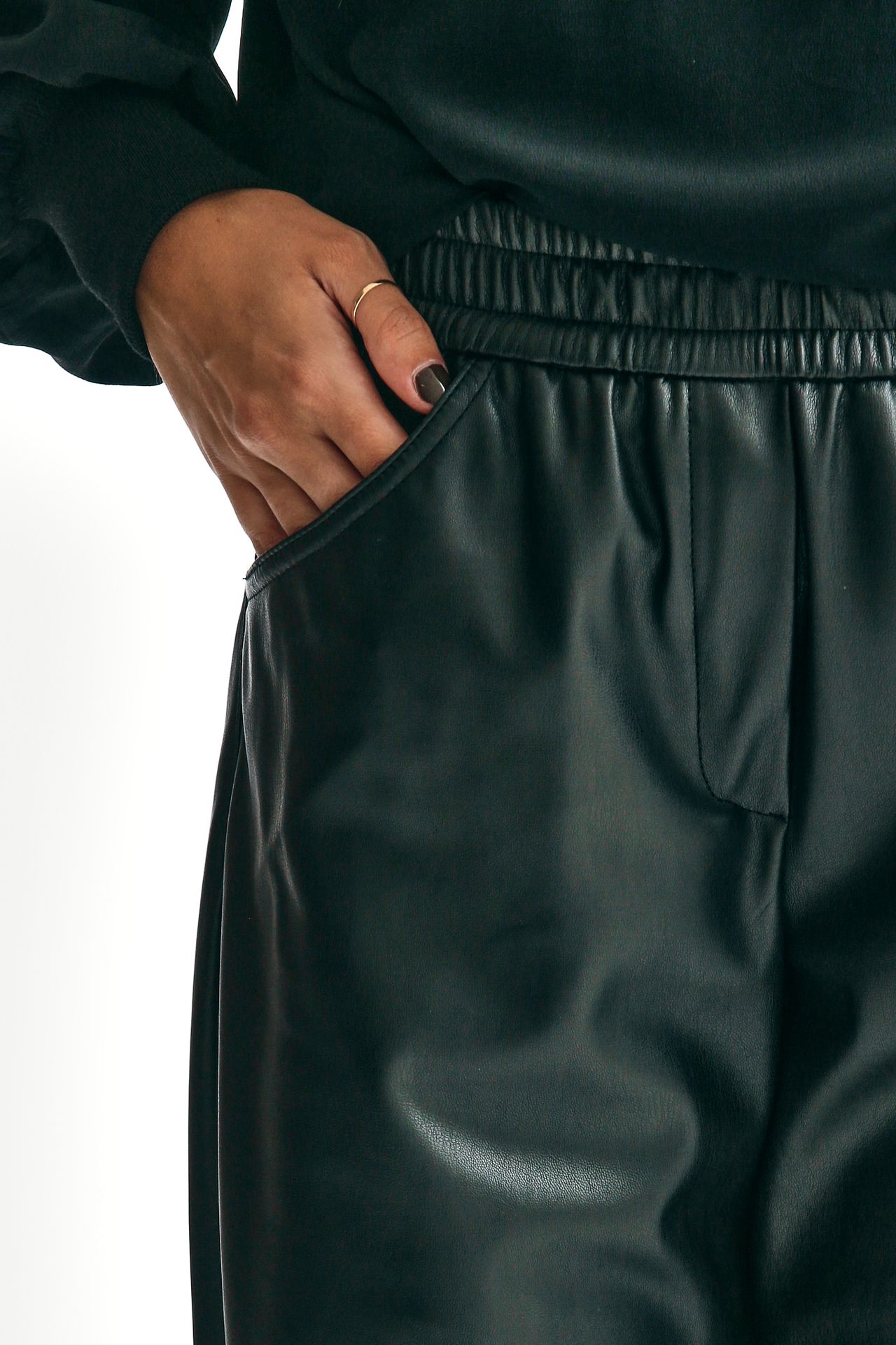 Pantaloni in ecopelle nero