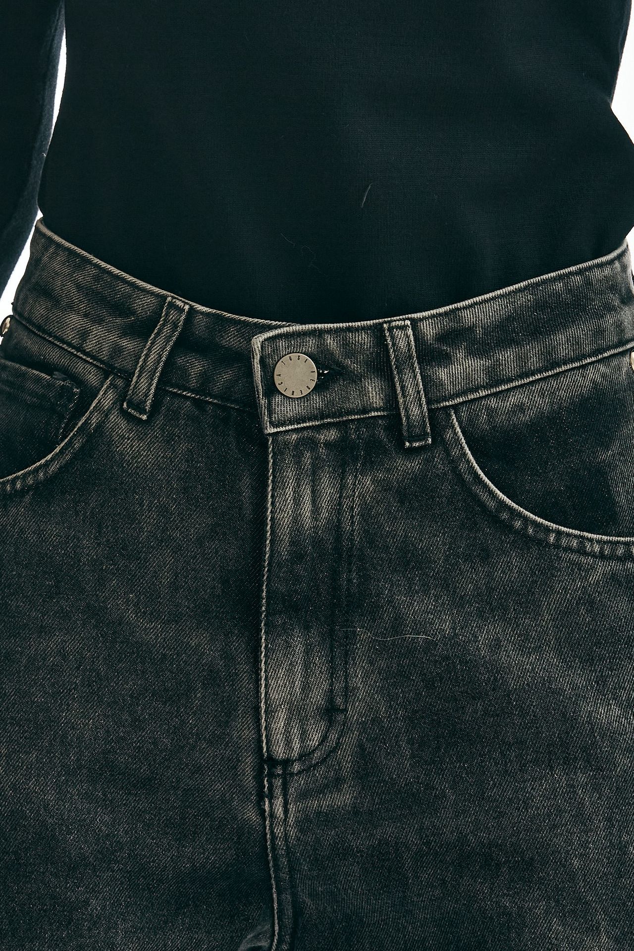 Jeans borchie nero delavè