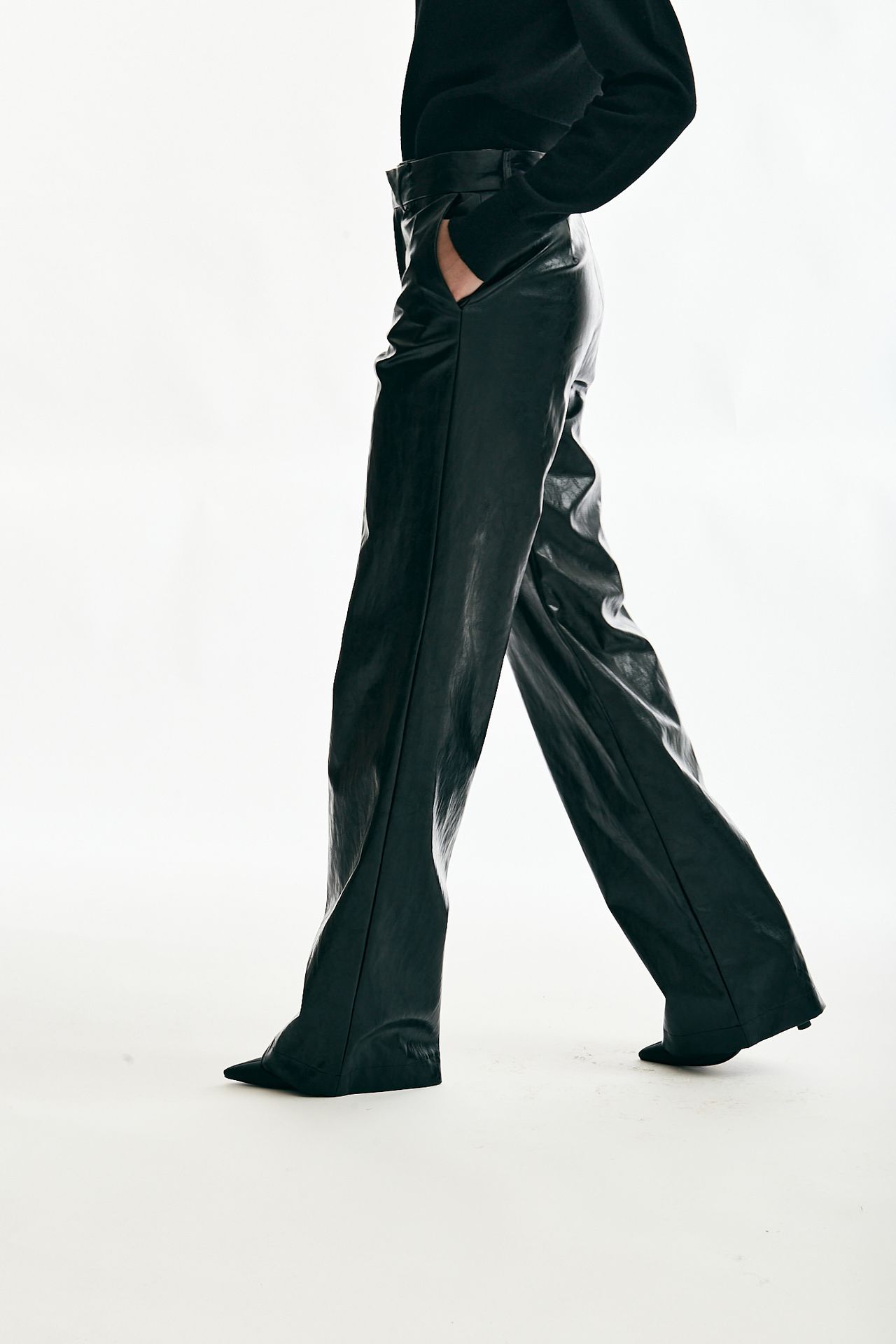 Pantalone in eco-pelle nero