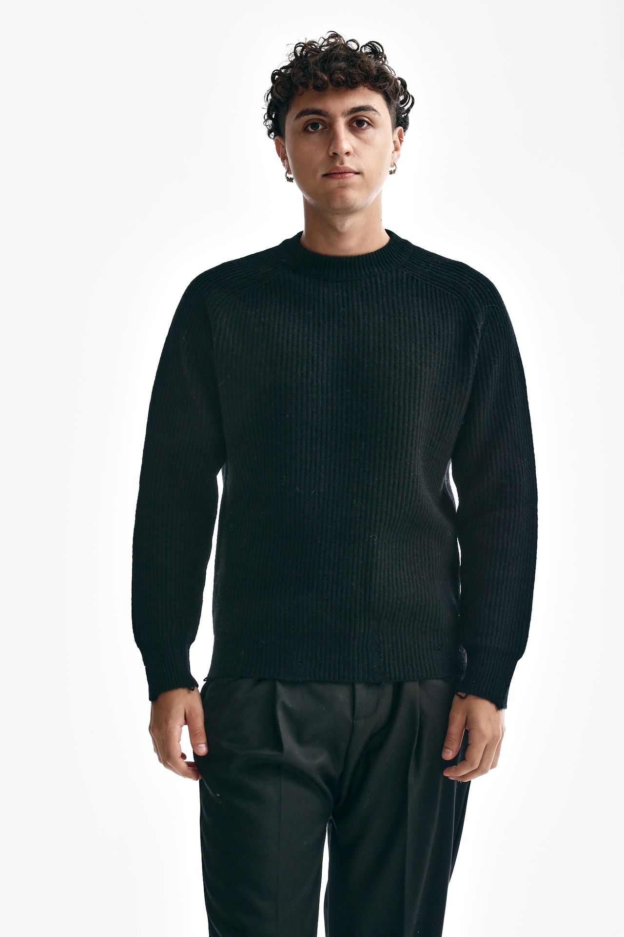 Maglia girocollo in lana e cashmere nero