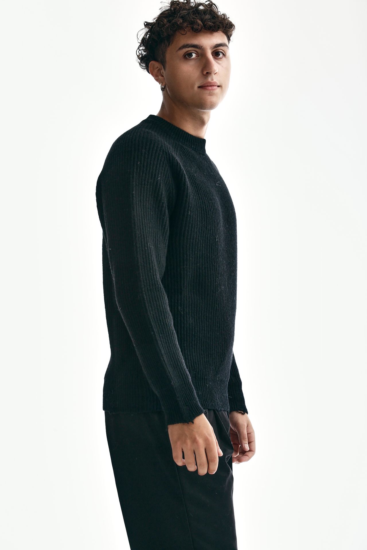 Maglia girocollo in lana e cashmere nero