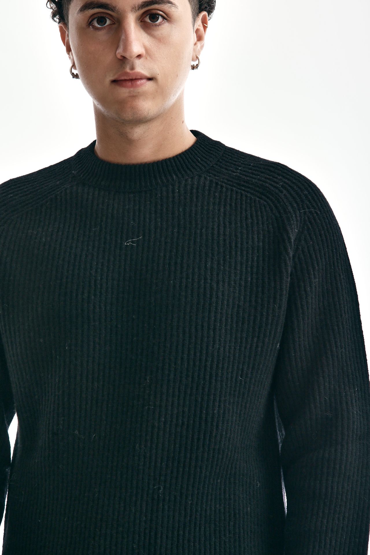 Maglia girocollo in lana e cashmere nero