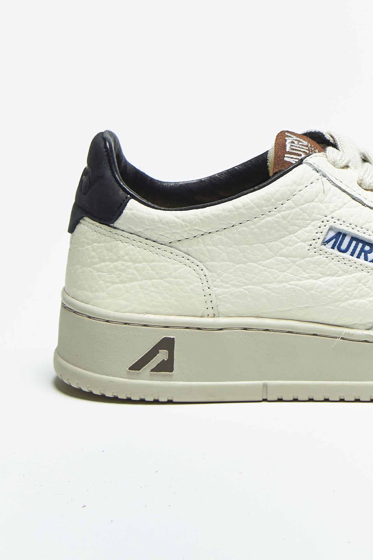 Sneakers MEDALIST LOW-AULM-LE15