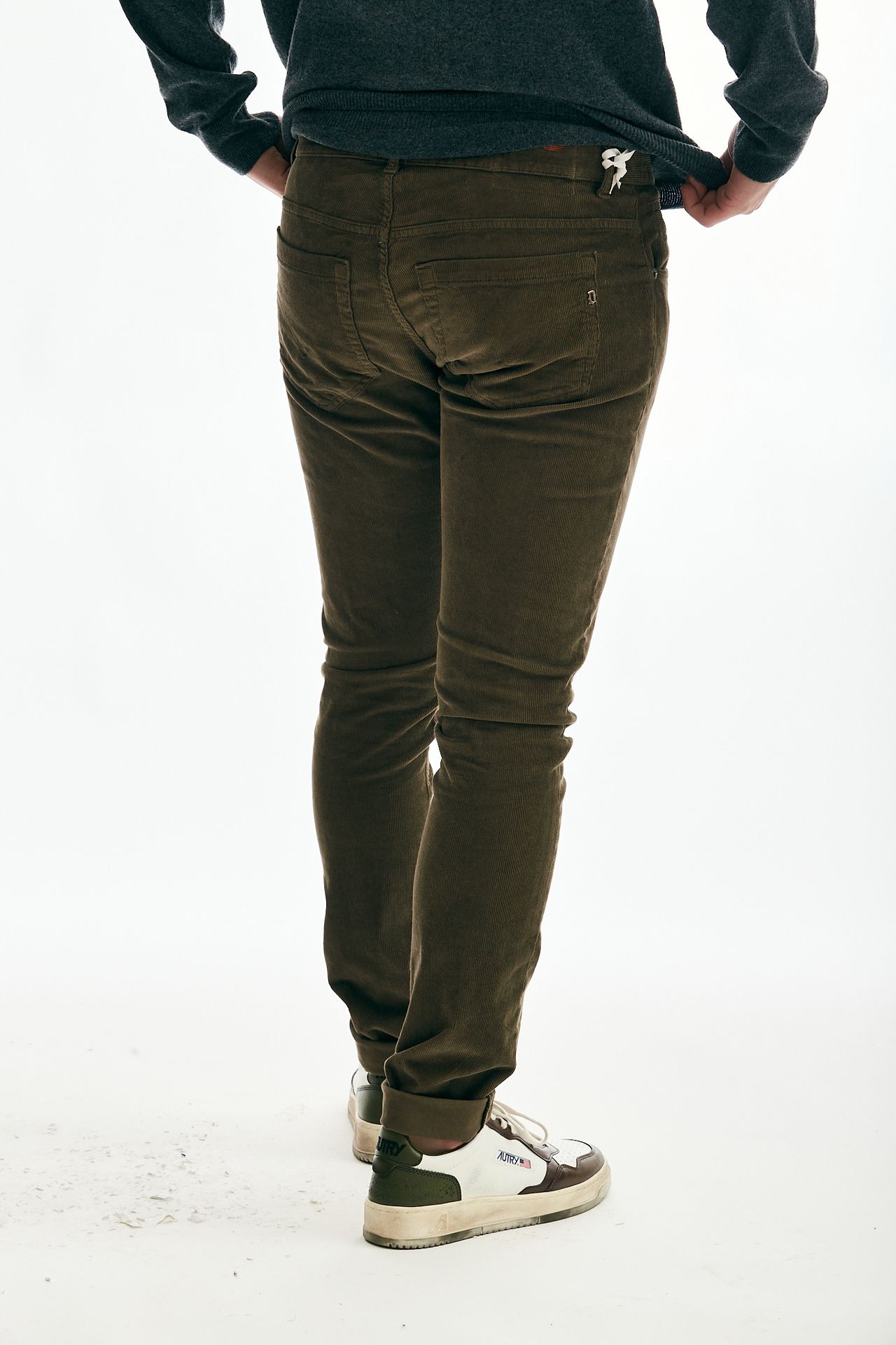 Jeans GEORGE in velluto marrone