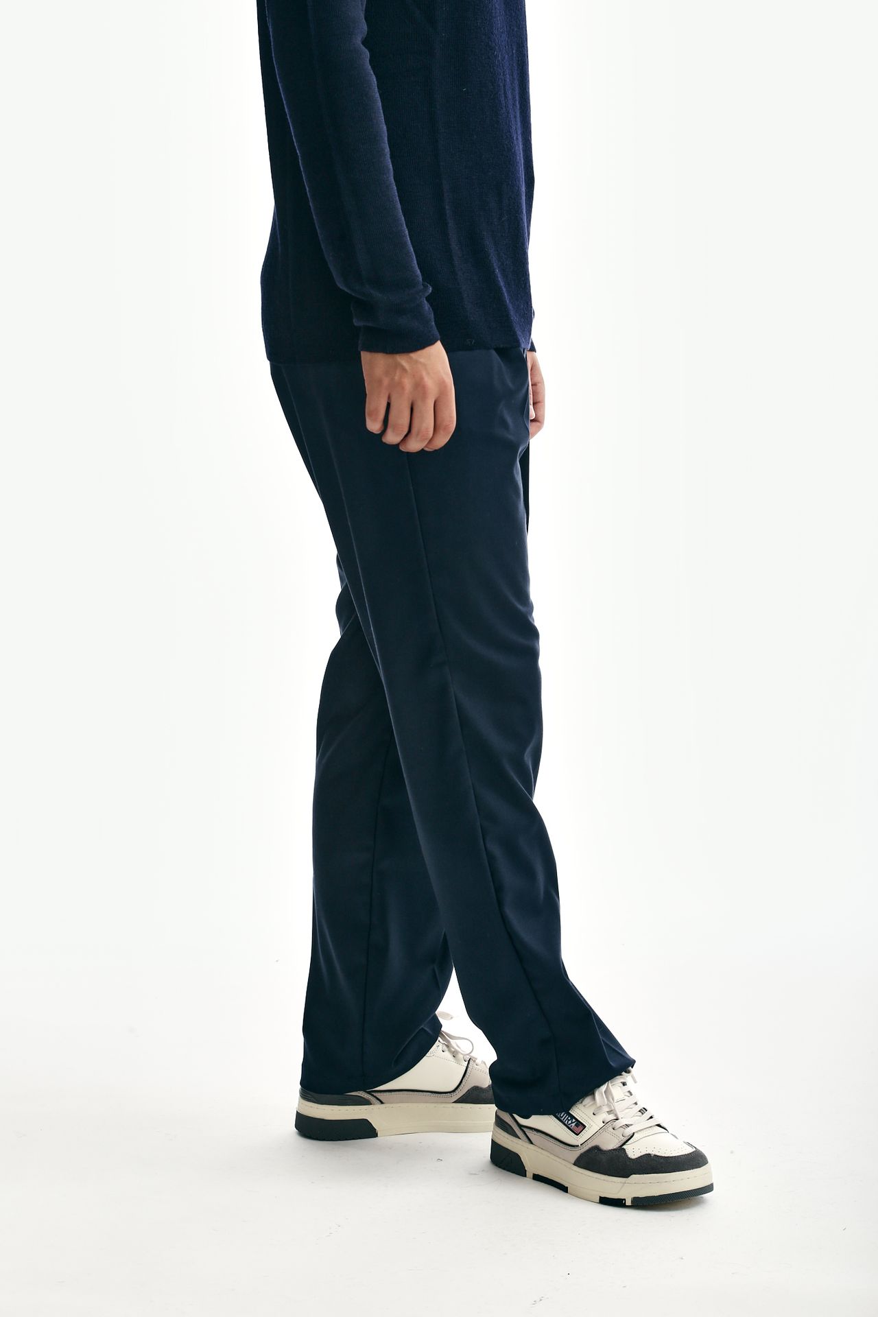 Pantalone ampio con pinces blu