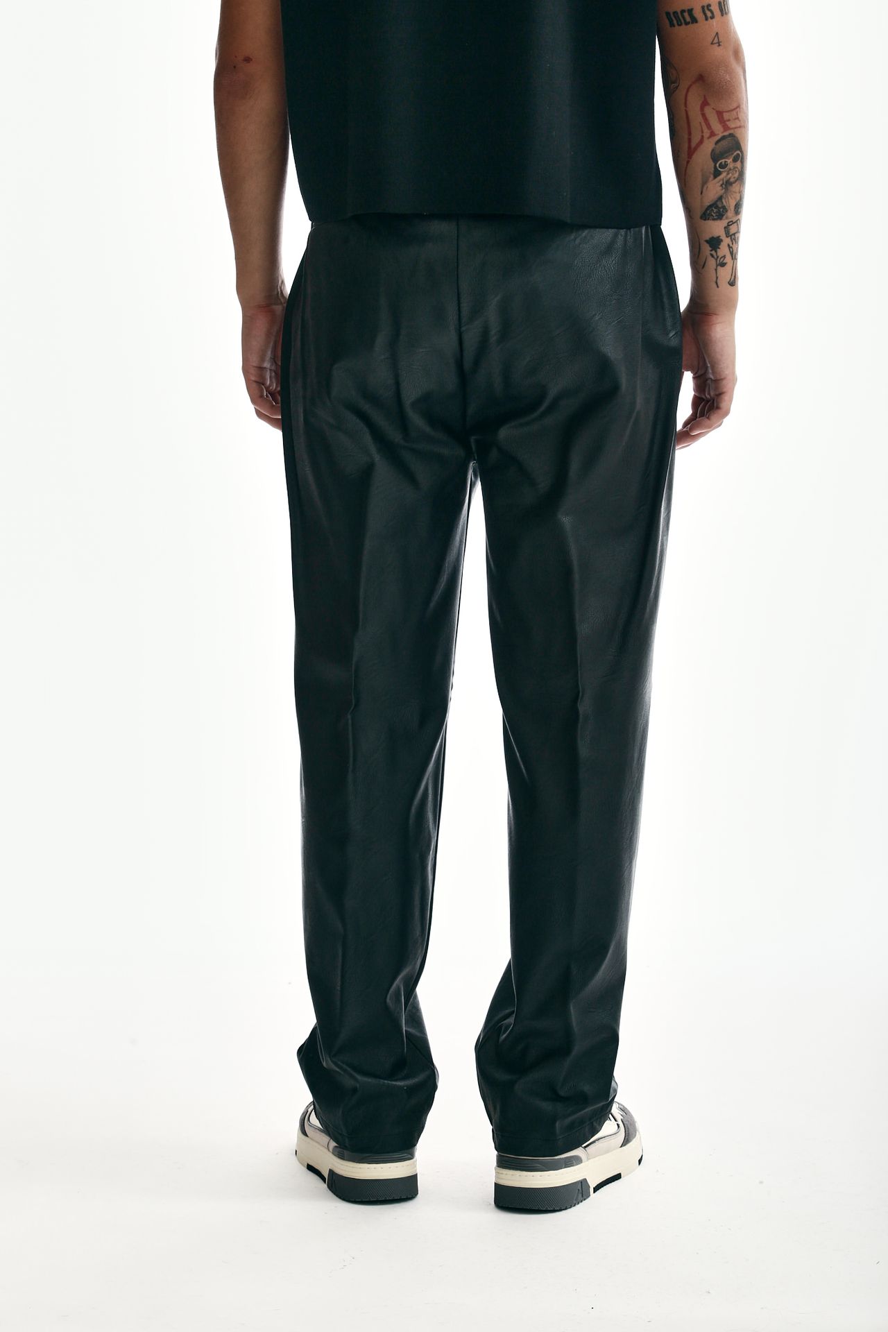 Pantalone ampio in ecopelle nero