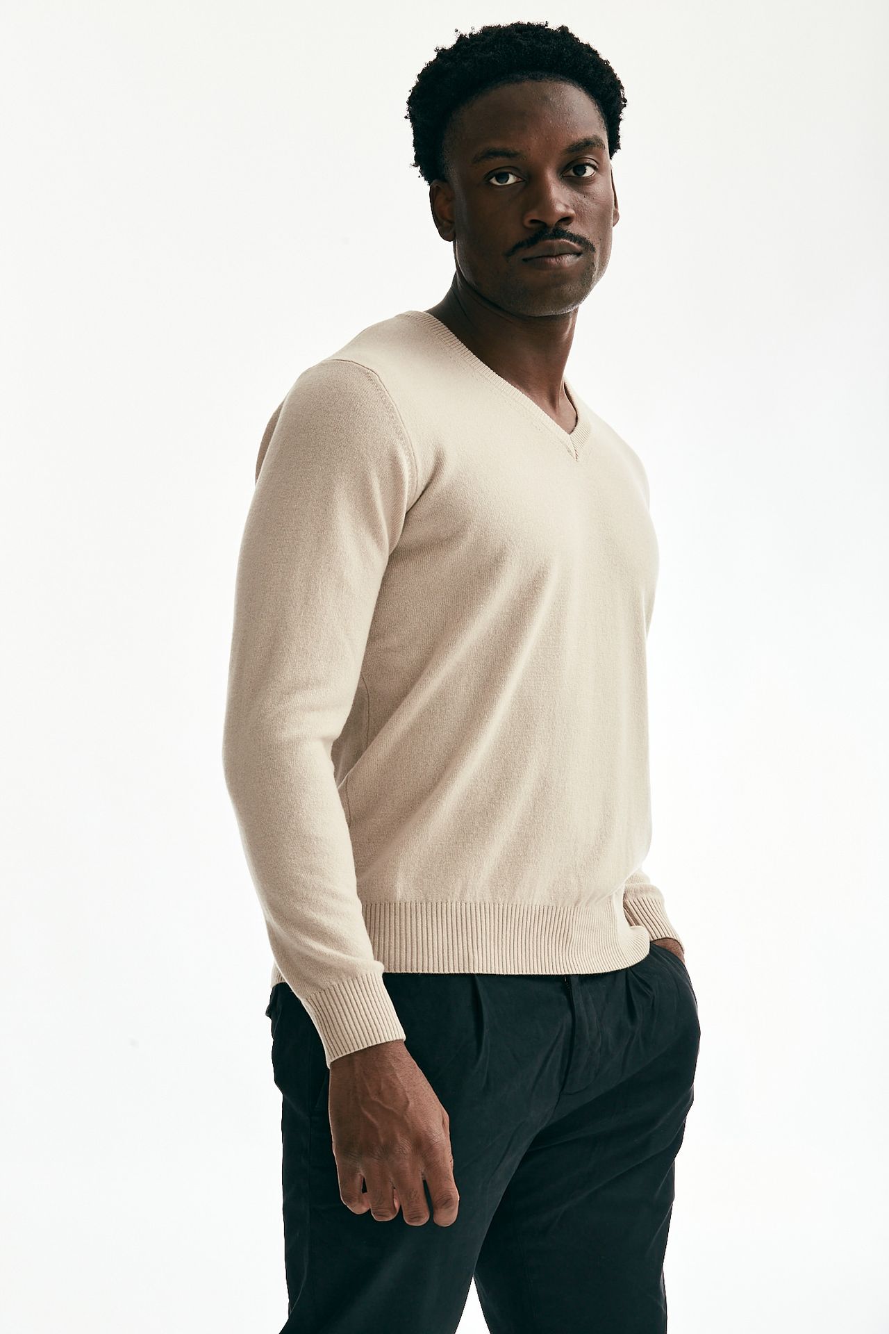 Maglia girocollo in cashmere panna