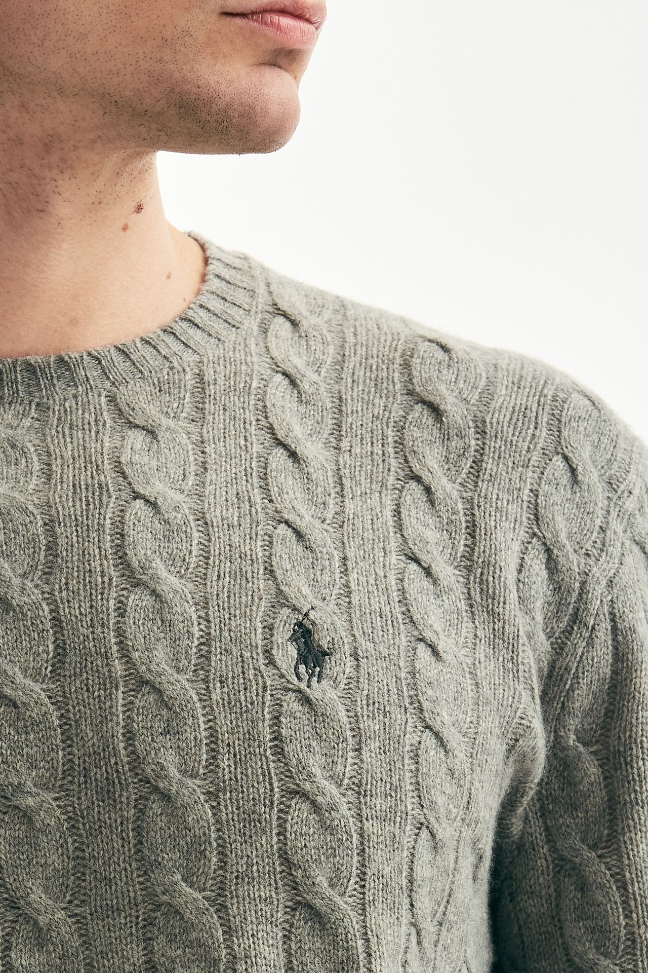 Maglia lana/cashmere a trecce grigio